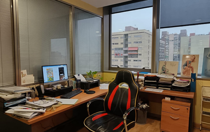 Revente - Des bureaux -
Barcelona - Sants