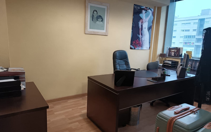 Revente - Des bureaux -
Barcelona - Sants