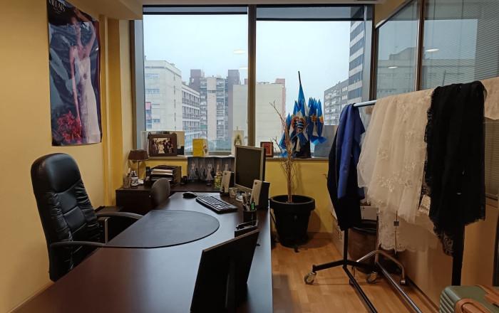 Revente - Des bureaux -
Barcelona - Sants