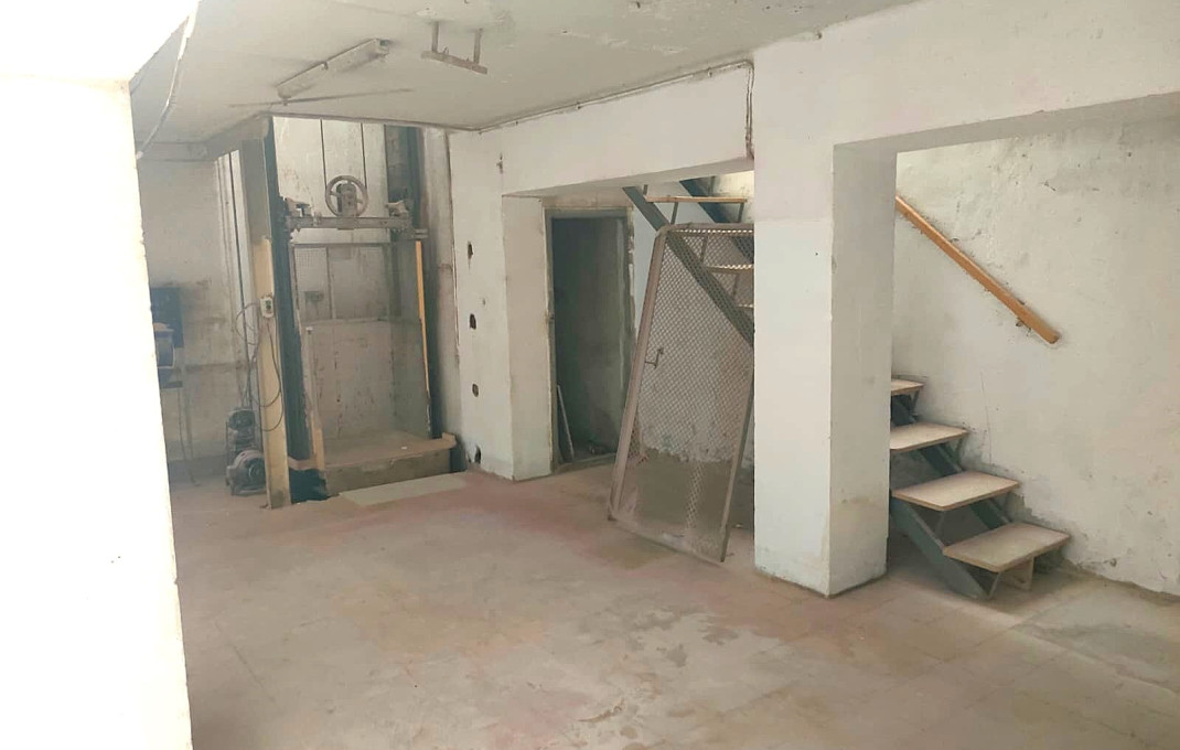 Revente - Local comercial -
Barcelona - Sant Andreu