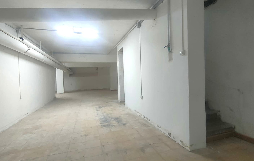Revente - Local comercial -
Barcelona - Sant Andreu