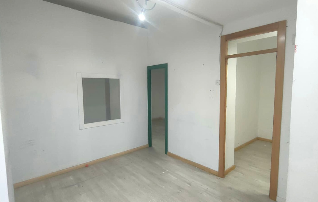 Revente - Local comercial -
Barcelona - Sant Andreu