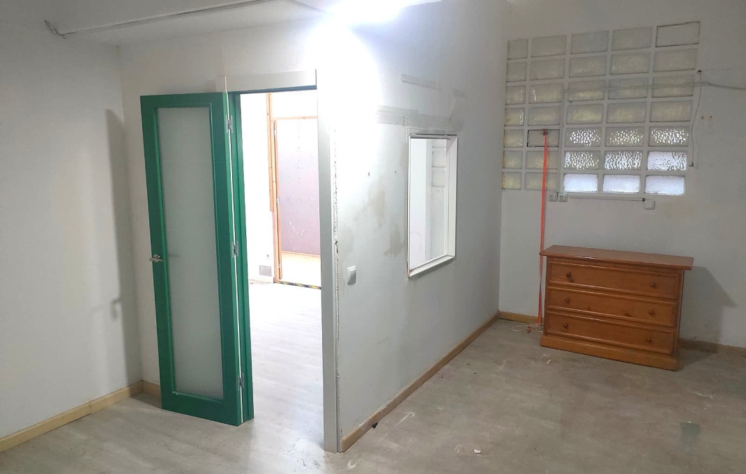 Revente - Local comercial -
Barcelona - Sant Andreu