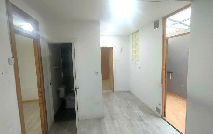 Revente - Local comercial -
Barcelona - Sant Andreu