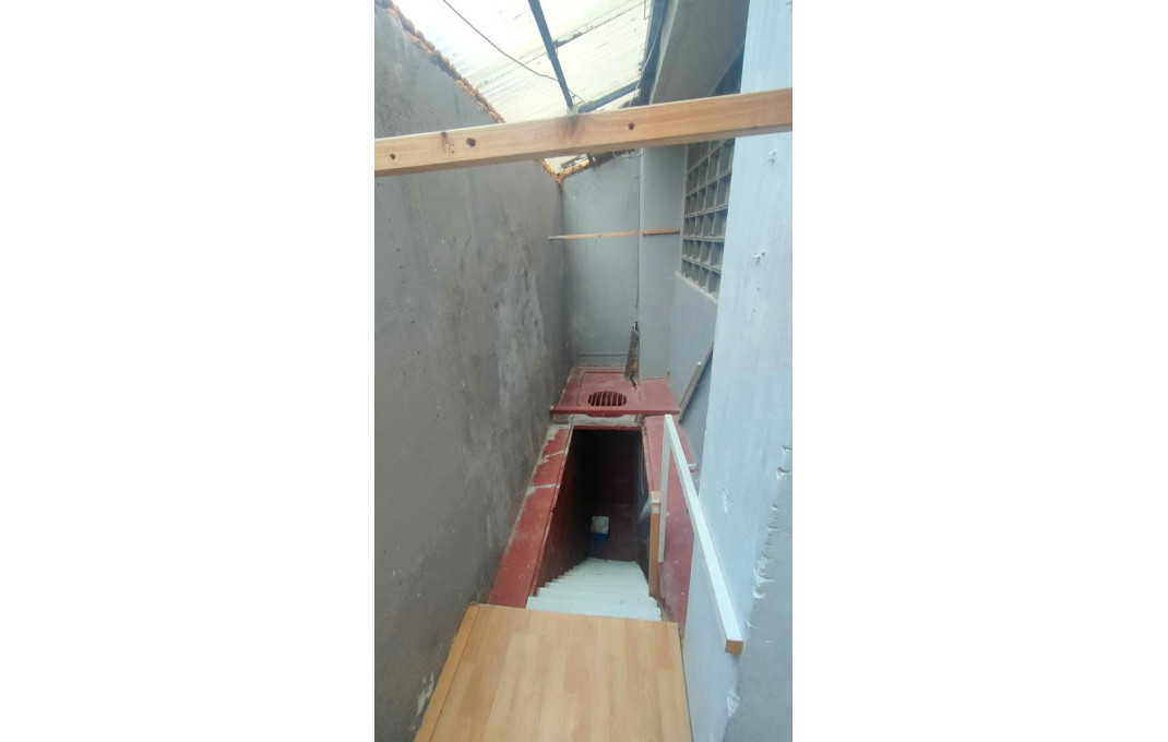 Revente - Local comercial -
Barcelona - Sant Andreu