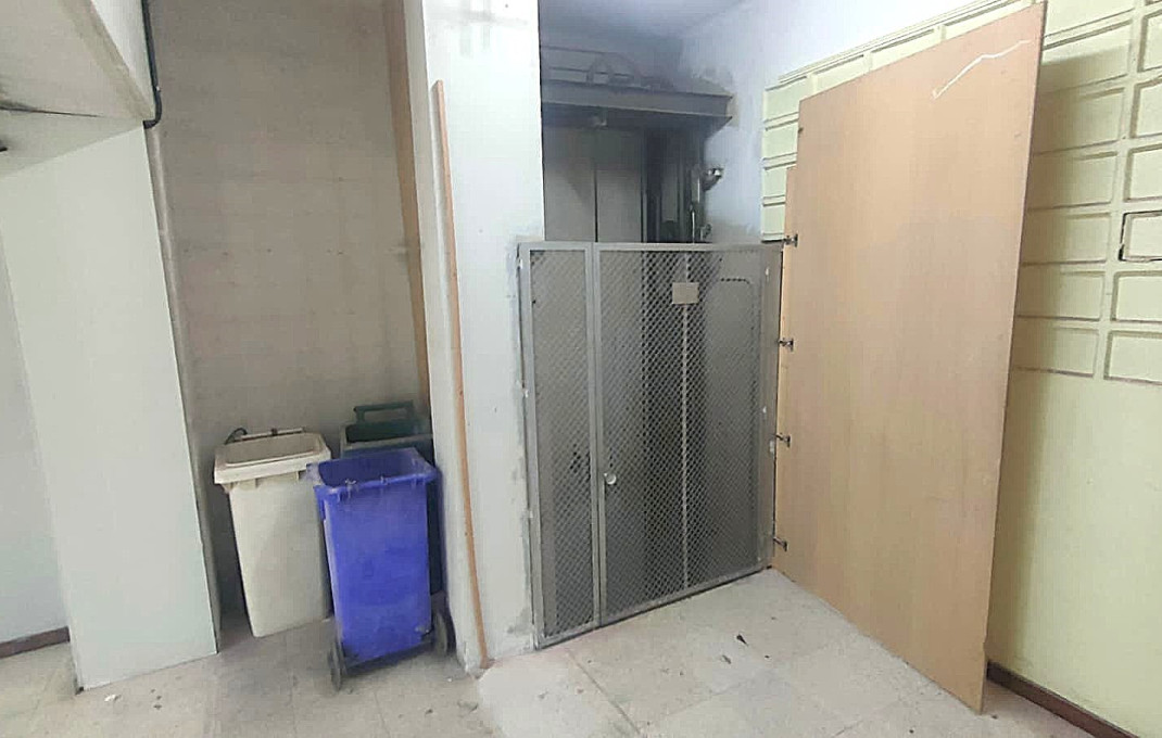 Revente - Local comercial -
Barcelona - Sant Andreu