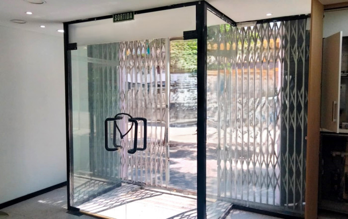 Revente - Local comercial -
Barcelona - Sant Andreu