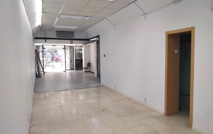 Revente - Local comercial -
Barcelona - Sant Andreu