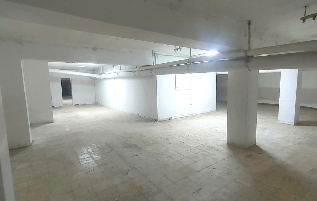 Revente - Local comercial -
Barcelona - Sant Andreu