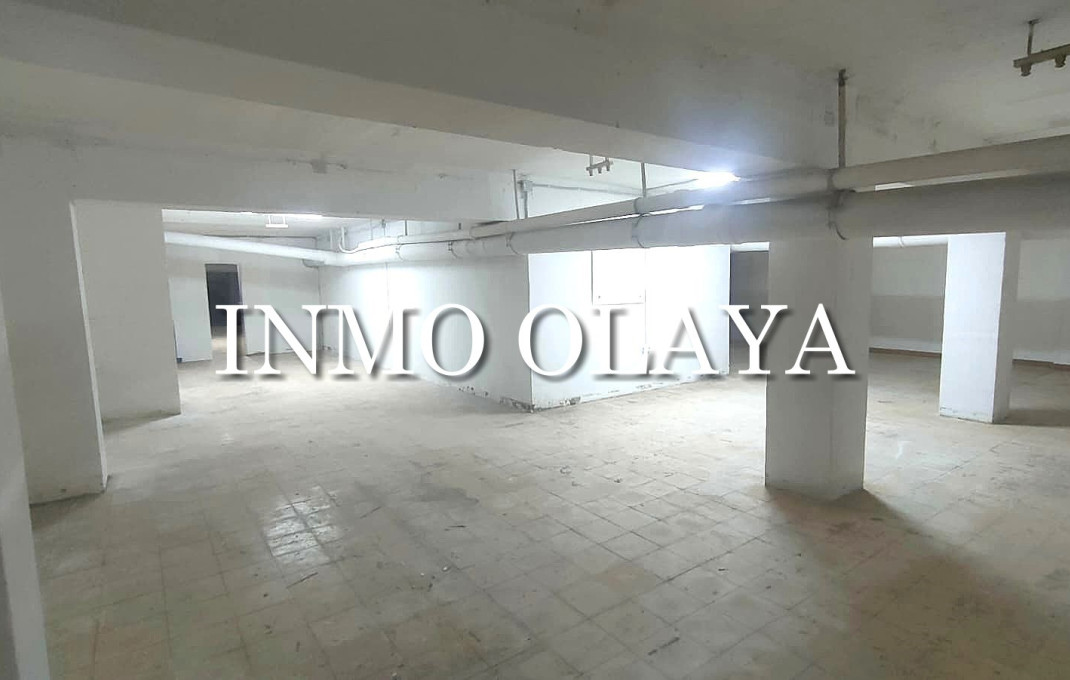 Revente - Local comercial -
Barcelona - Sant Andreu