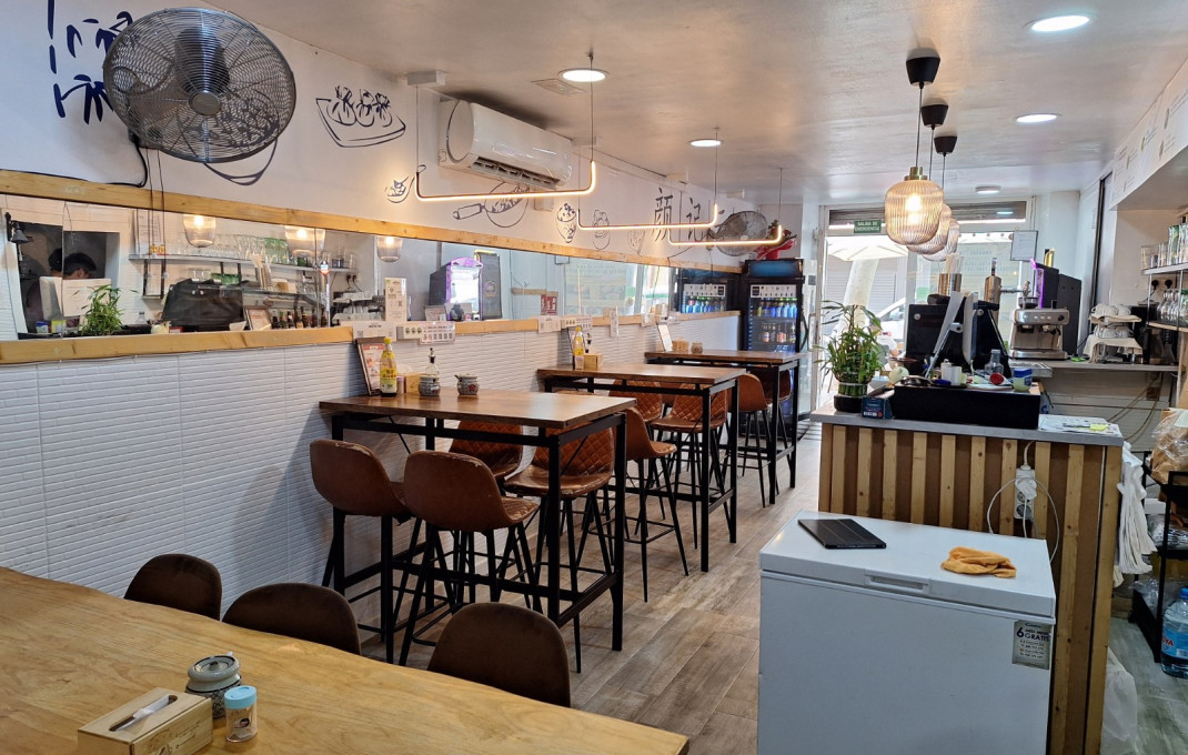 Traspaso - Bar Restaurante -
Barcelona - Sants