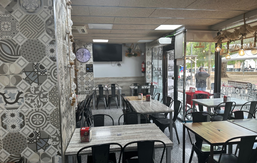 Traspaso - Bar Restaurante -
Santa Perp&egrave;tua de Mogoda
