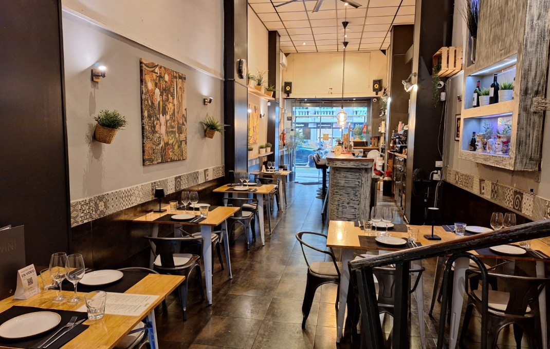 Traspaso - Restaurante -
Barcelona - Eixample Derecho