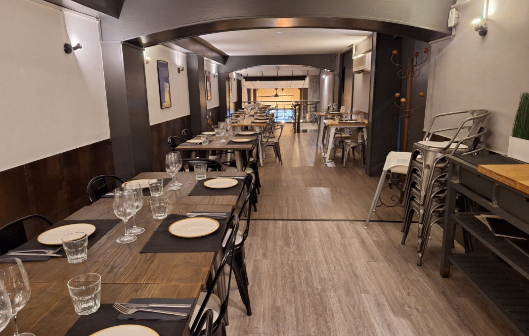 Traspaso - Restaurante -
Barcelona - Eixample Derecho