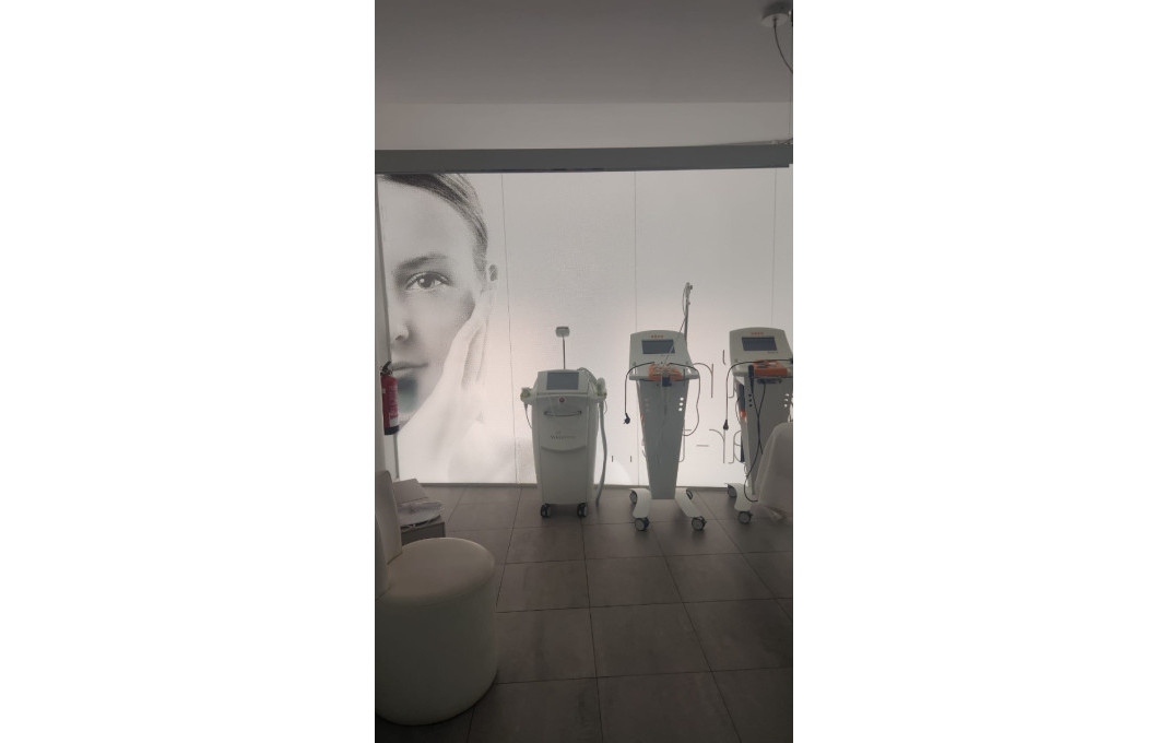 Traspaso - Peluquerias y Estetica -
Figueres