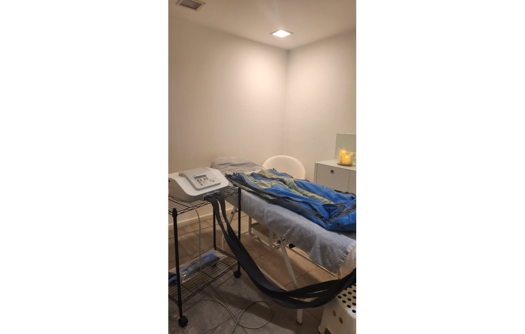 Traspaso - Peluquerias y Estetica -
Figueres