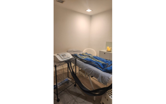 Traspaso - Peluquerias y Estetica -
Figueres