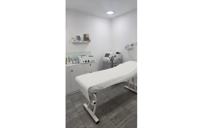 Traspaso - Peluquerias y Estetica -
Figueres