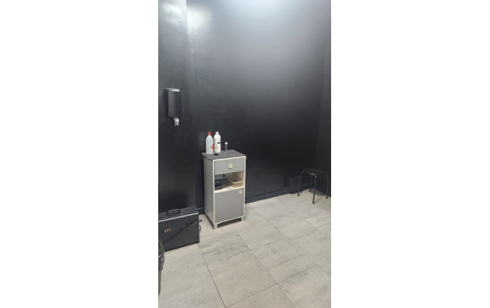 Traspaso - Peluquerias y Estetica -
Figueres