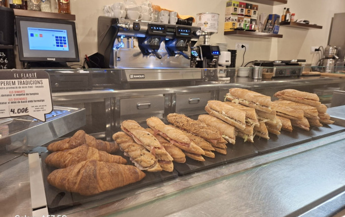 Traspaso - Bar-Cafeteria -
Girona