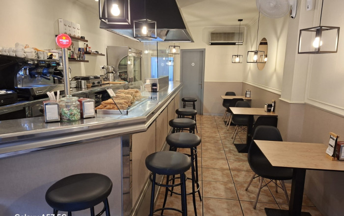 Traspaso - Bar-Cafeteria -
Girona