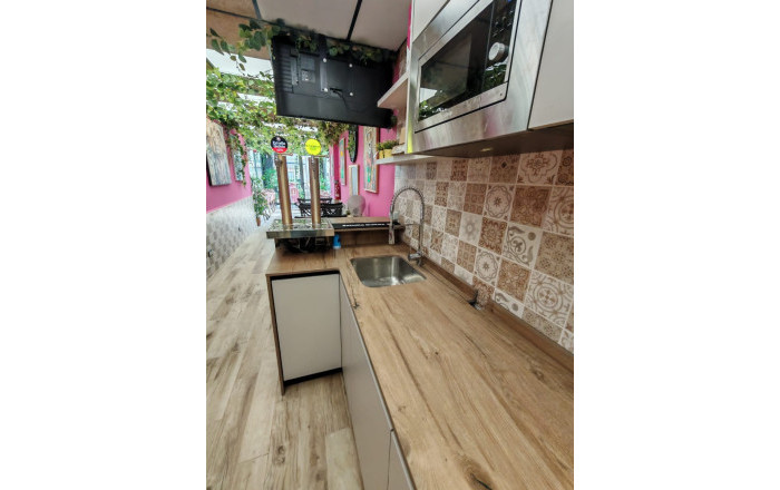 Alquiler - Bar-Cafeteria -
Lli&ccedil;&agrave; d'Amunt
