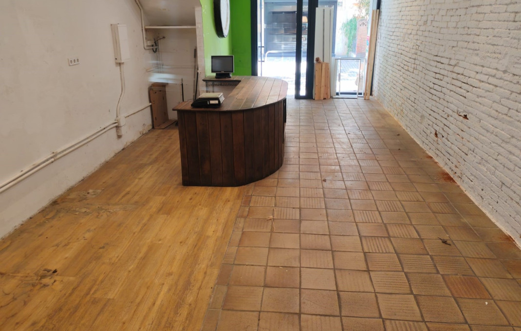 Alquiler - Local comercial -
Sant Cugat del Vall&egrave;s
