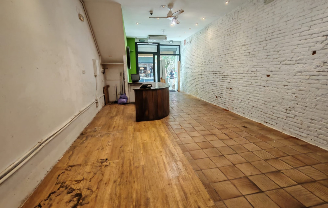 Alquiler - Local comercial -
Sant Cugat del Vall&egrave;s