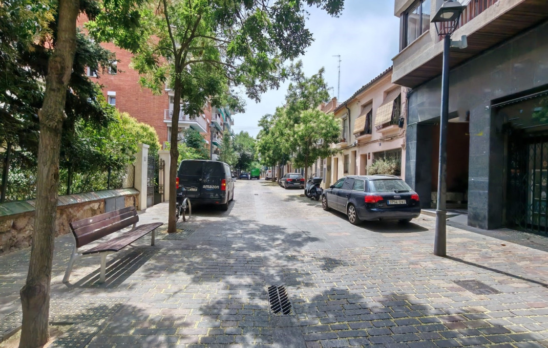 Alquiler - Local comercial -
Sant Cugat del Vall&egrave;s