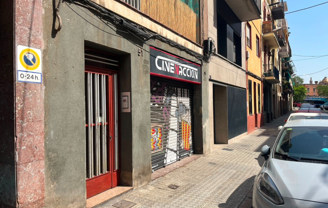 Venta - Local comercial -
Barcelona - Guinardo