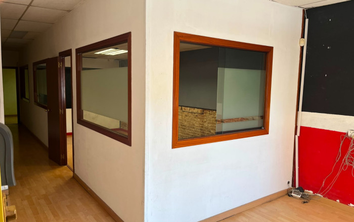Venta - Local comercial -
Barcelona - Guinardo