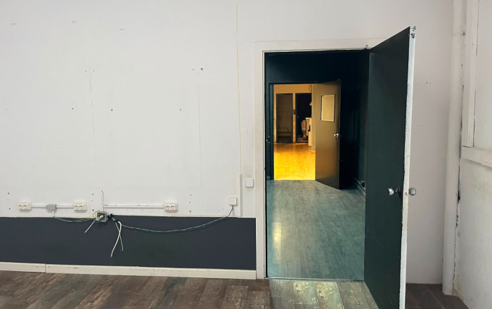 Venta - Local comercial -
Barcelona - Guinardo