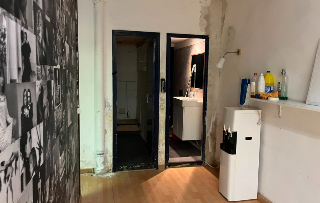 Venta - Local comercial -
Barcelona - Guinardo