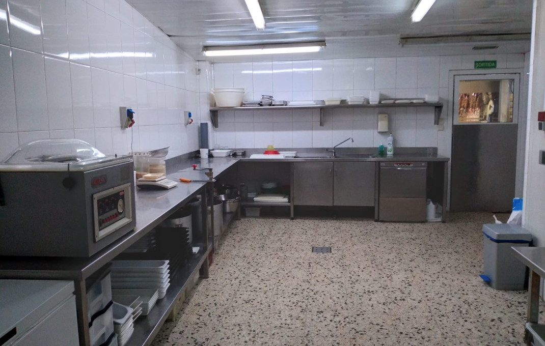 Venta - Carnicería - Pescadería -
Angl&egrave;s