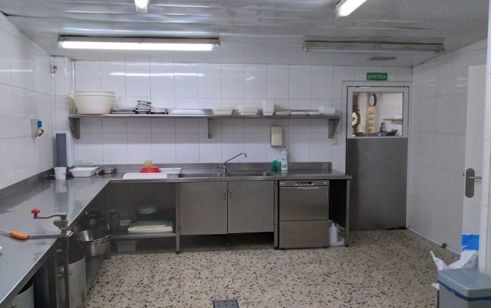 Venta - Carnicería - Pescadería -
Angl&egrave;s
