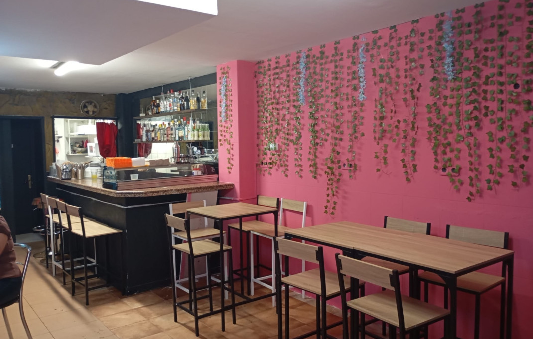 Traspaso - Bar Restaurante -
Barcelona - Sants