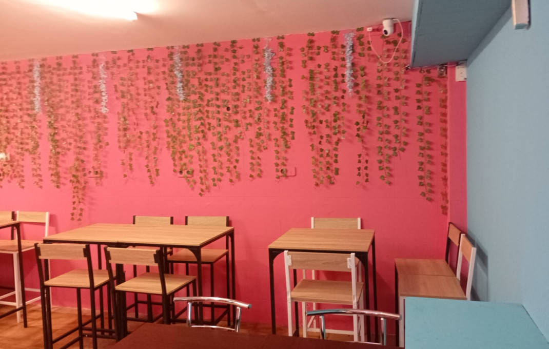 Traspaso - Bar Restaurante -
Barcelona - Sants