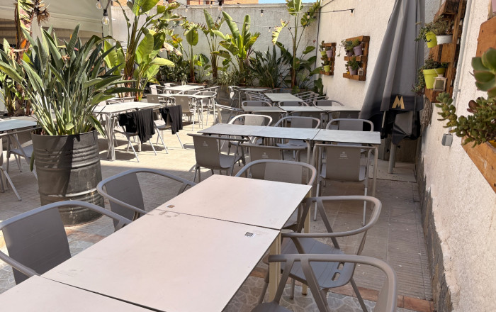Traspaso - Bar Restaurante -
Pallej&agrave;