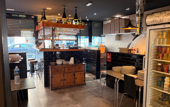 Traspaso - Bar Restaurante -
Pallej&agrave;