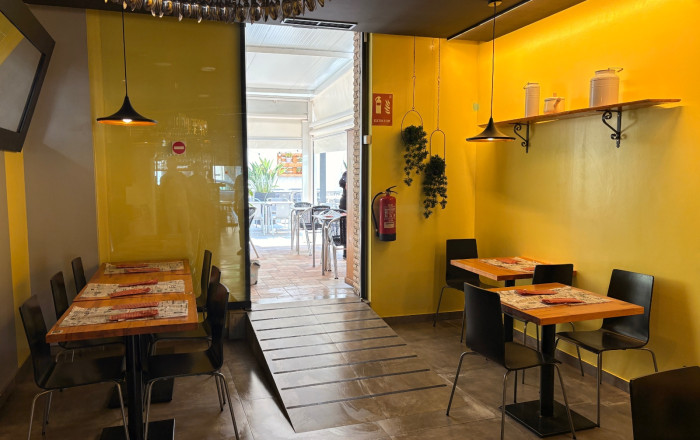 Traspaso - Bar Restaurante -
Pallej&agrave;