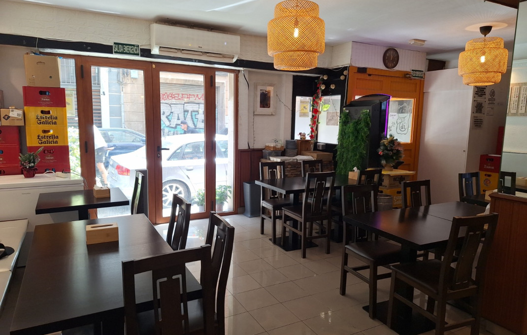 Transfer - Bar Restaurante -
Barcelona - Poble Sec-montjuïc