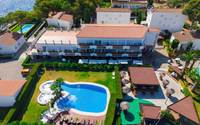 Venta - Apartamentos Turísticos -
Llança  - Llança