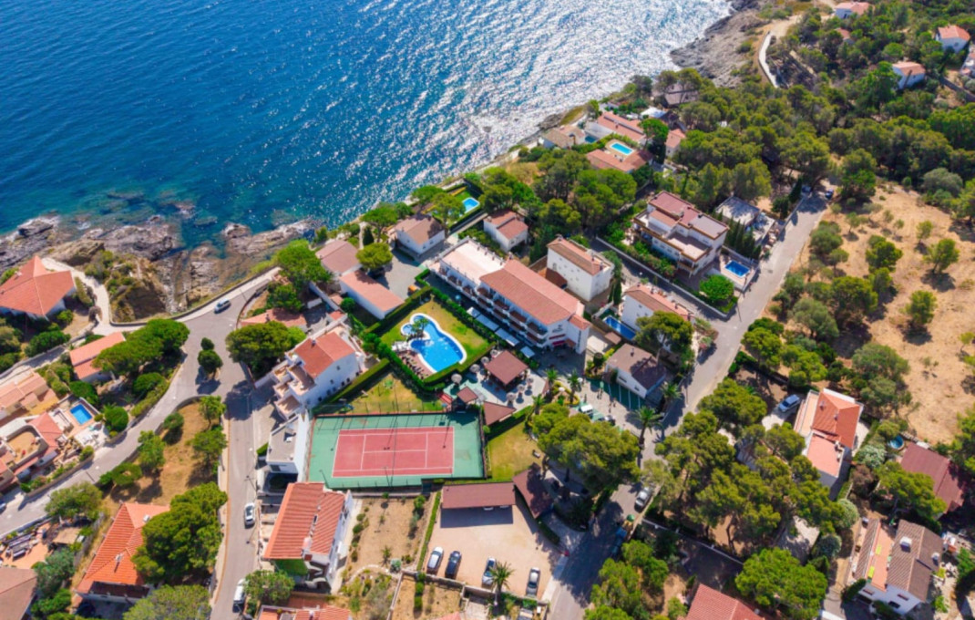 Venta - Apartamentos Turísticos -
Llança  - Llança