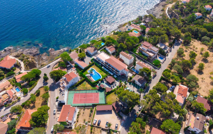 Venta - Apartamentos Turísticos -
Llança  - Llança