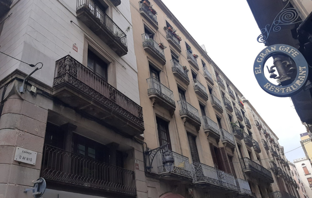 Alquiler - Local comercial -
Barcelona - Gótico