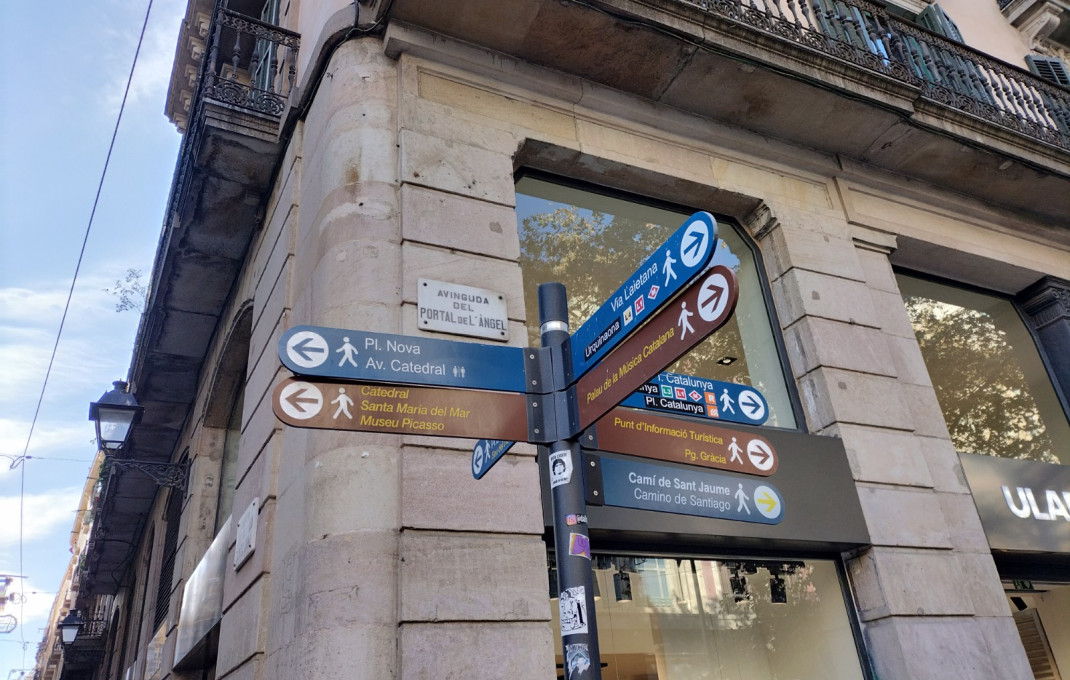 Alquiler - Local comercial -
Barcelona - Gótico