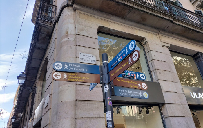 Alquiler - Local comercial -
Barcelona - Gótico