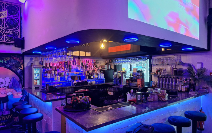 Transfert - Bar Copas Musical -
Barcelona - Eixample