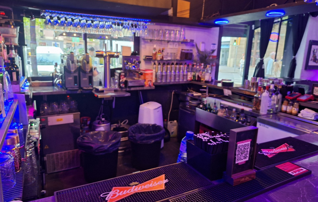 Transfert - Bar Copas Musical -
Barcelona - Eixample