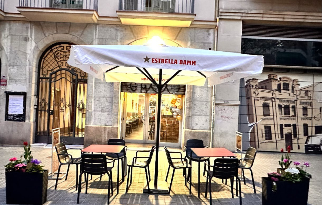 Traspaso - Bar-Cafeteria -
Barcelona - Eixample Derecho
